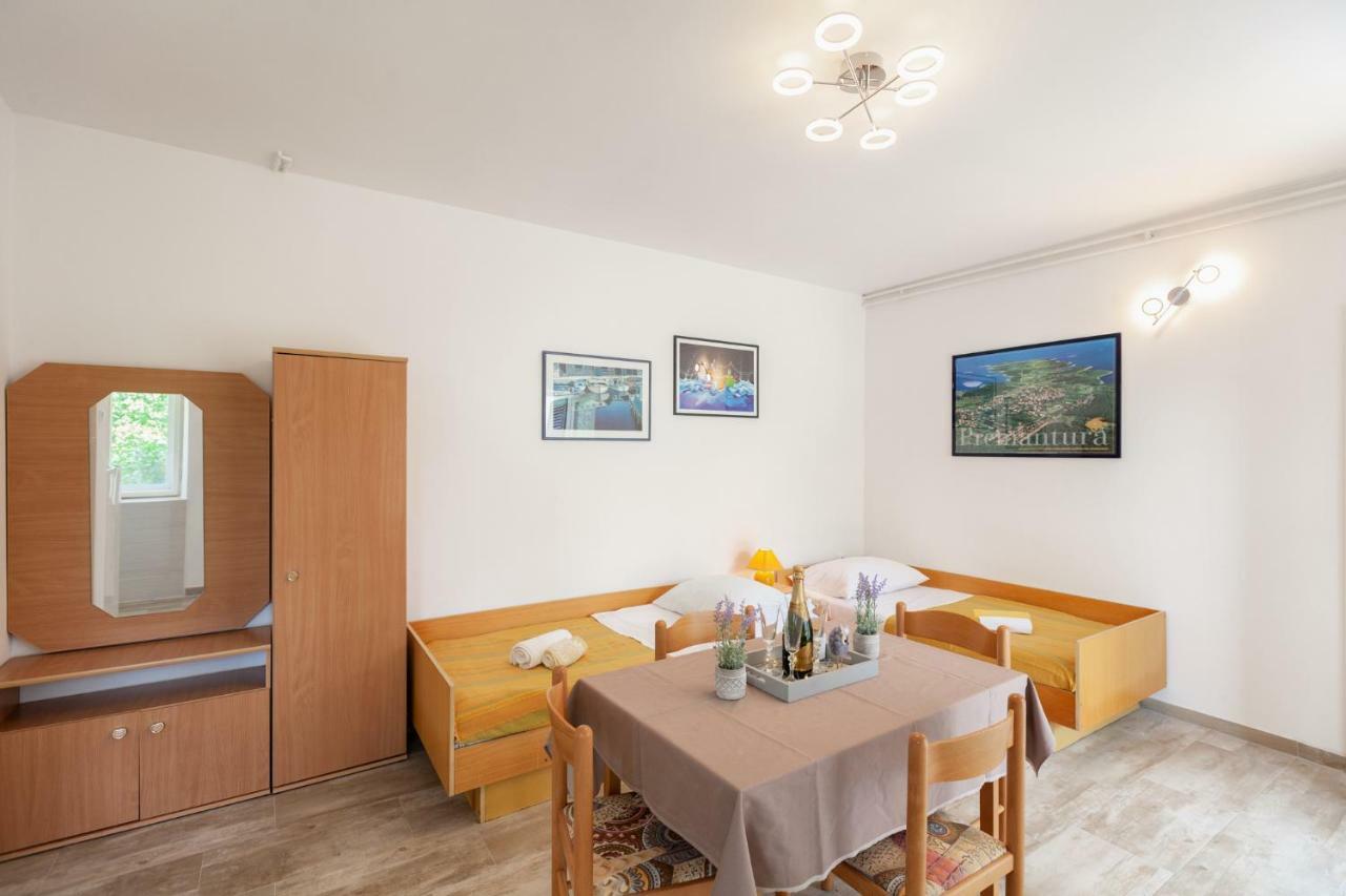 Apartment Ema Premantura Ngoại thất bức ảnh
