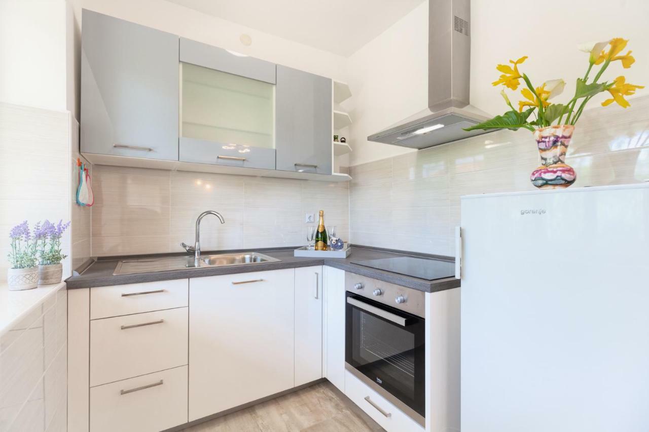 Apartment Ema Premantura Ngoại thất bức ảnh