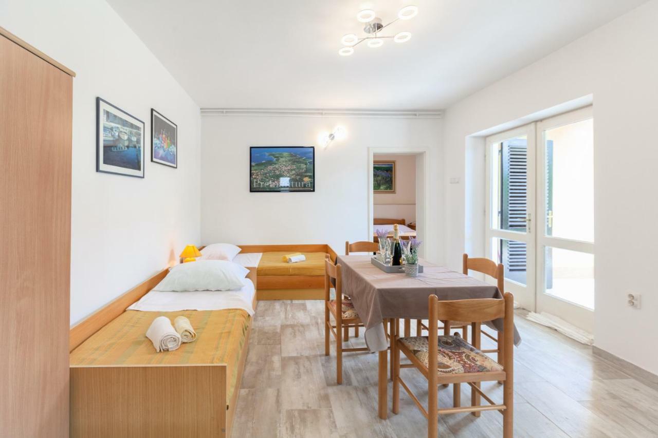 Apartment Ema Premantura Ngoại thất bức ảnh