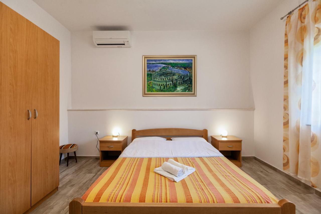 Apartment Ema Premantura Ngoại thất bức ảnh